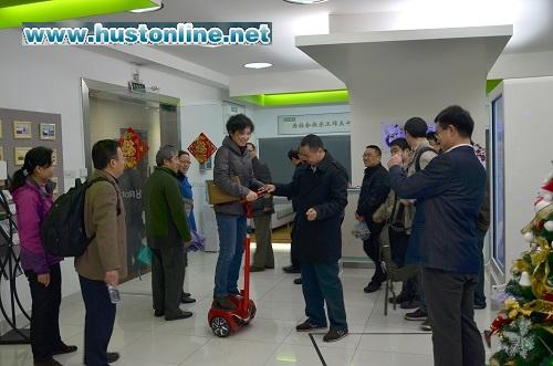 suncitygroup太阳集团网址自动化学院考察团参观易步科技.JPG